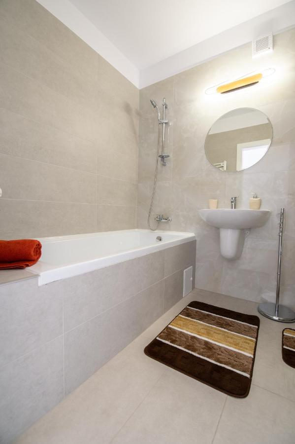 Claseb Apartment ทิมิชัวรา ภายนอก รูปภาพ